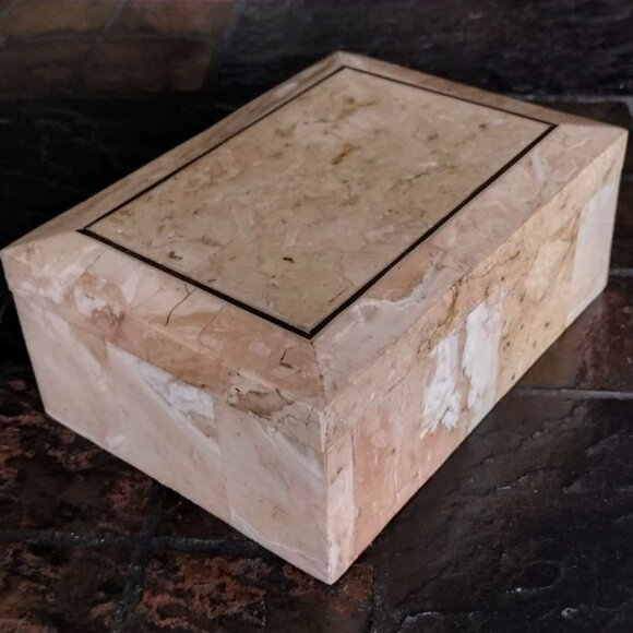 Vintage Coral Stone Jewelry Box - Picture 3 of 16